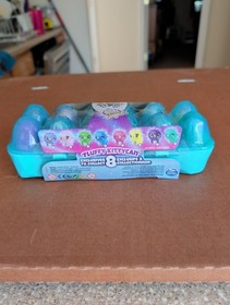 Hatchimals Colleggtibles Royal Snow Ball Jewelry Box Dozen