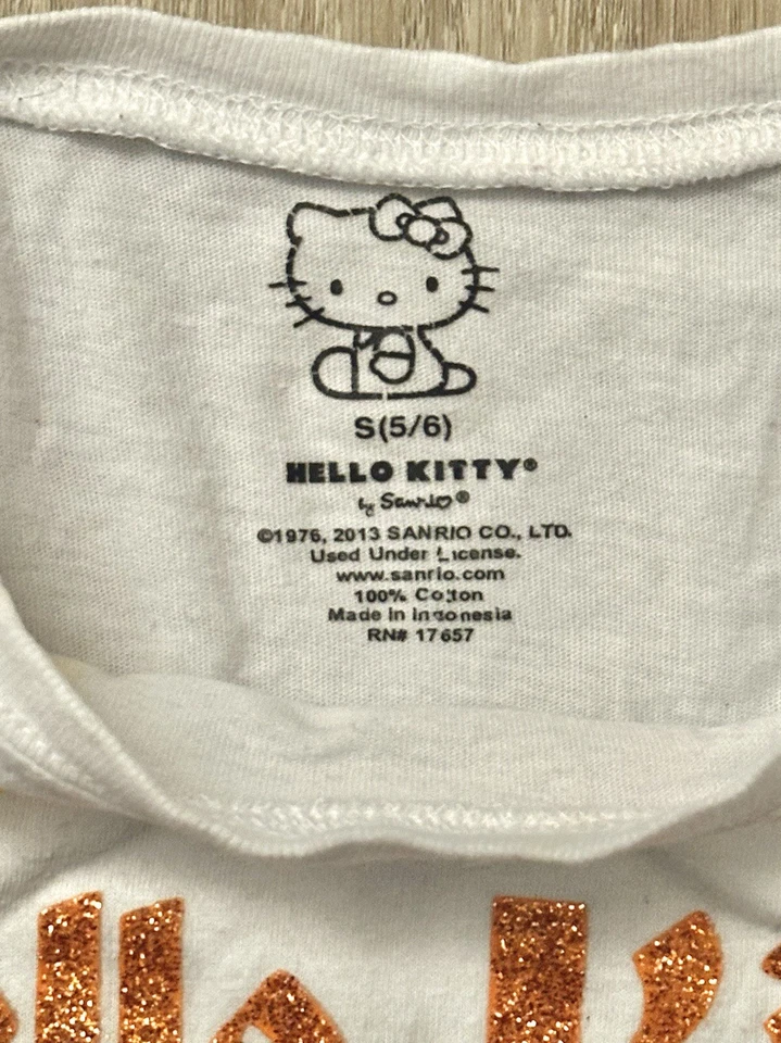 HELLO KITTY 2 piezas Niñas TALLA 5T 🎃 Conjunto de camiseta y tutú brillante de Halloween de Sanrio Foto 4 de 4