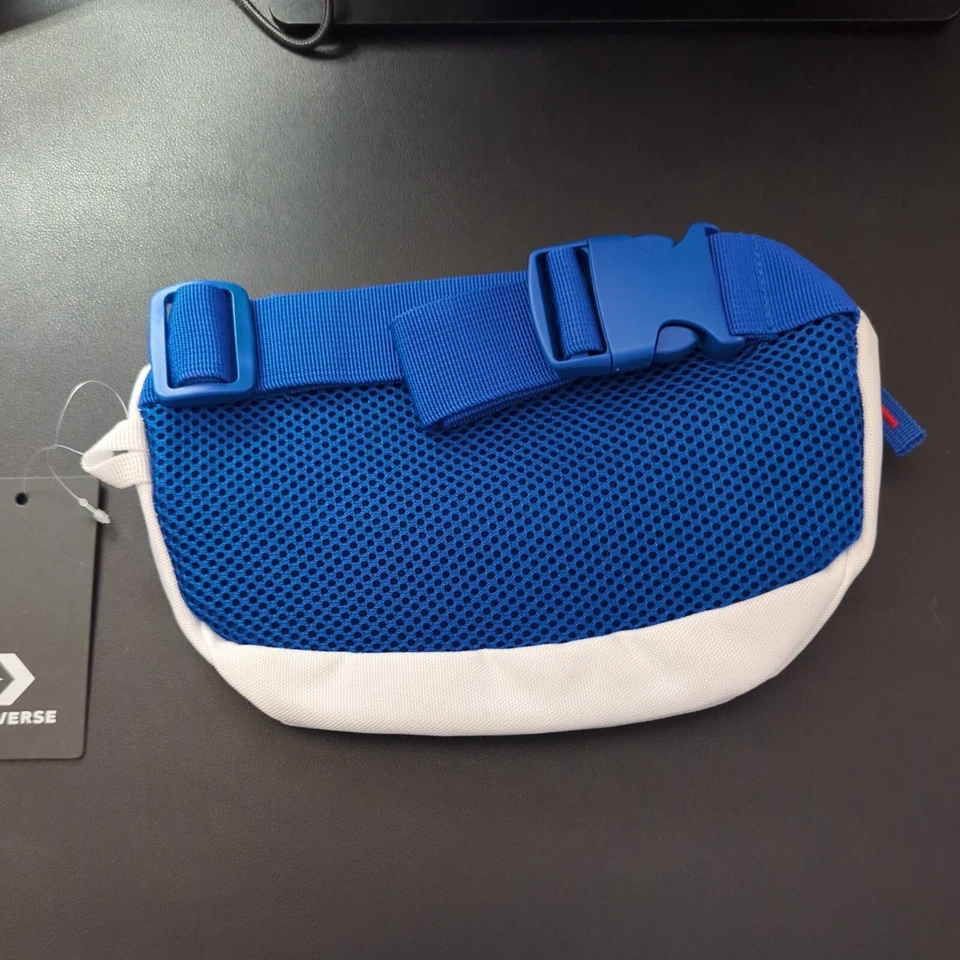 Bandolera Riñonera Blanco Azul Raro Foto 2 de 4