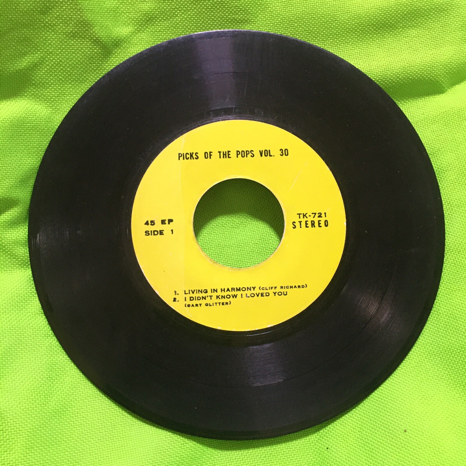 EP vinyl records rare original VG+ 45RPM TKR-721 Picks Of The Pops Vol 30-image