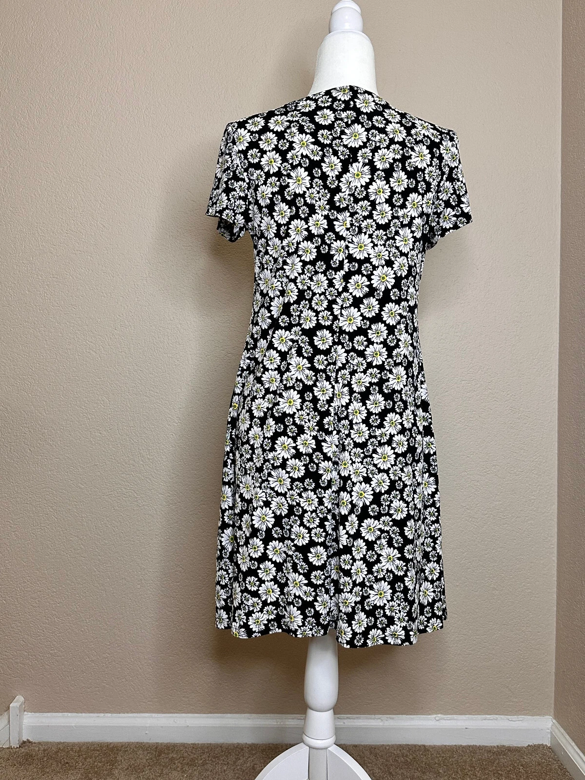 VETEMENTS Abito Chaus donna tubino piccolo nero bianco floreale maniche corte