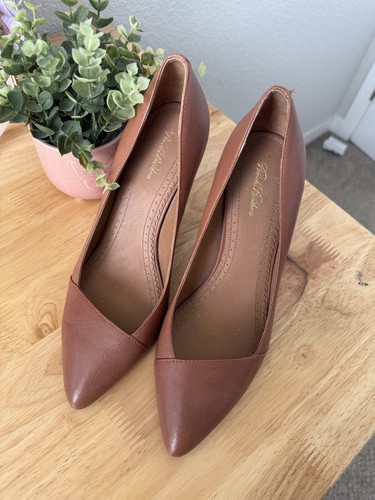 Brooks Brothers Genuine Leather Pointed Toe Slip On Pumps Brown Modest Formal 8 - Picture 4 of 10