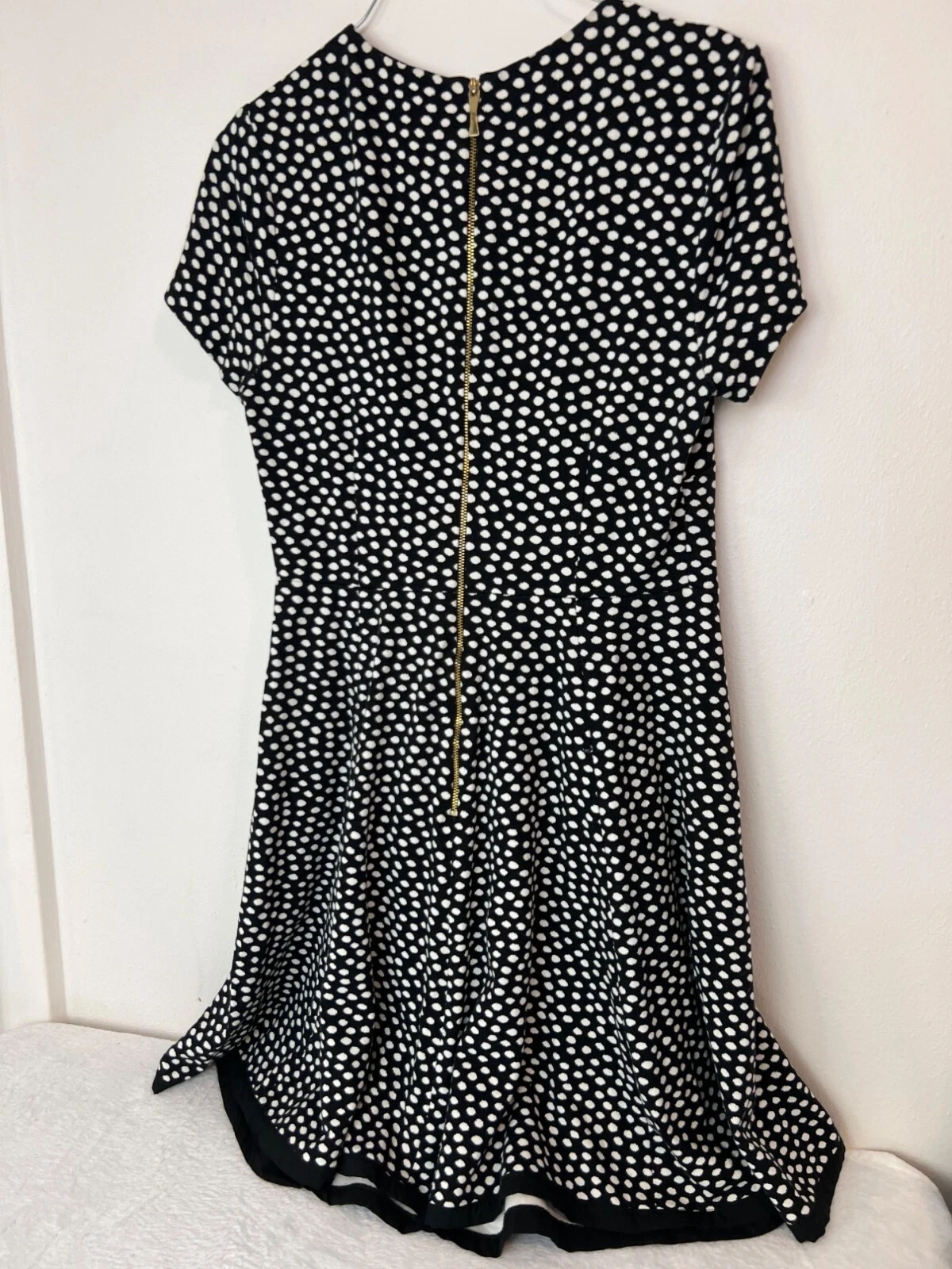 Abito Kate Spade a pois bianco e nero lunghezza ginocchio taglia 6