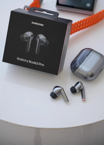 Samsung Galaxy Buds3 Pro Wireless Earbud Headphones - Picture 11 of 17
