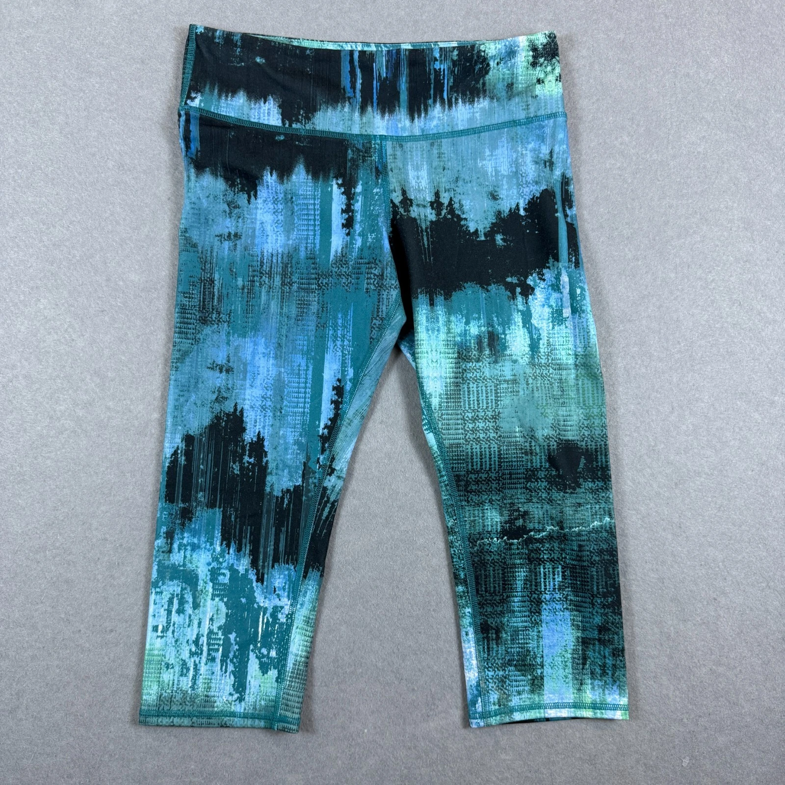 alo-yoga airbrush watercolor print crops leggings