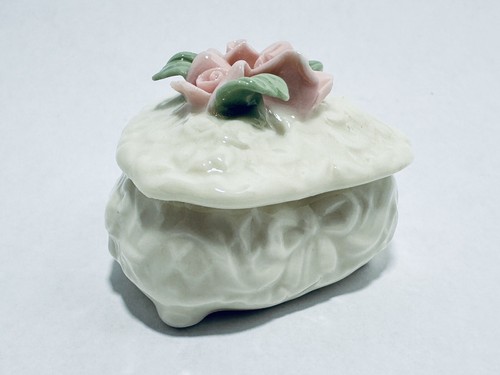 Vintage 1999 Giftco Inc. Porcelain Pink Rose Ring Box Trinket Box - Picture 4 of 11