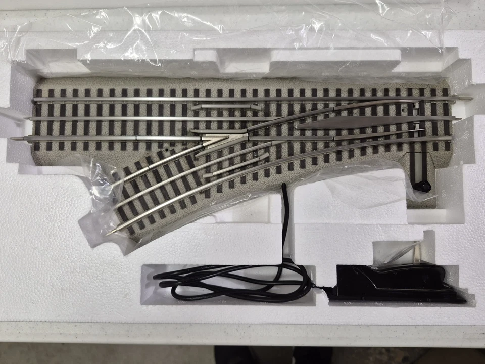 Lionel 6-12065 Fastrack Left-Hand Remote Switch- Used Tested works and lights - Image 3 of 4