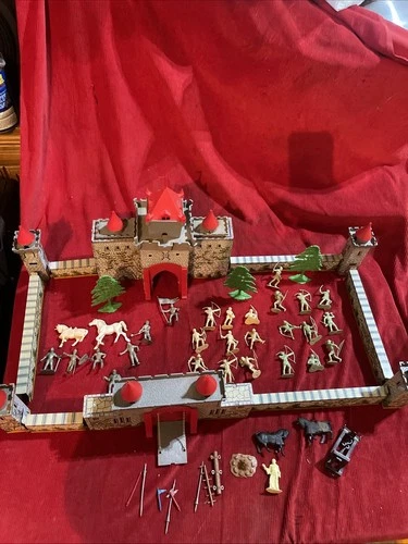 Vintage Marx 1950s Robin Hood Castle Tin Litho Playset, Not Complete