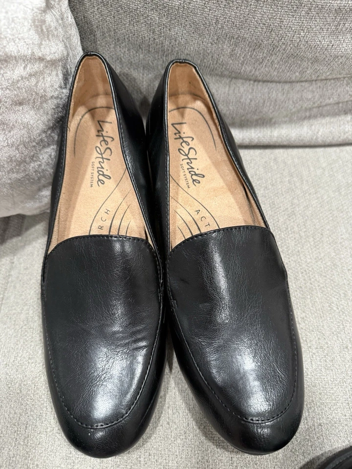 Lot of 6 pairs -Dress/work Comfort Shoes 8.5 - Image 2 of 4