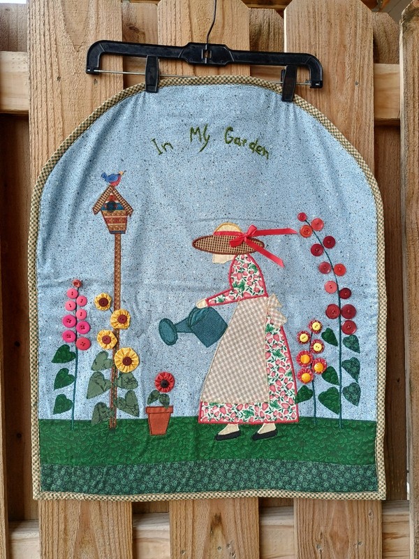 Vintage In My Garden Quilt Appliques Wall Decor Handmade