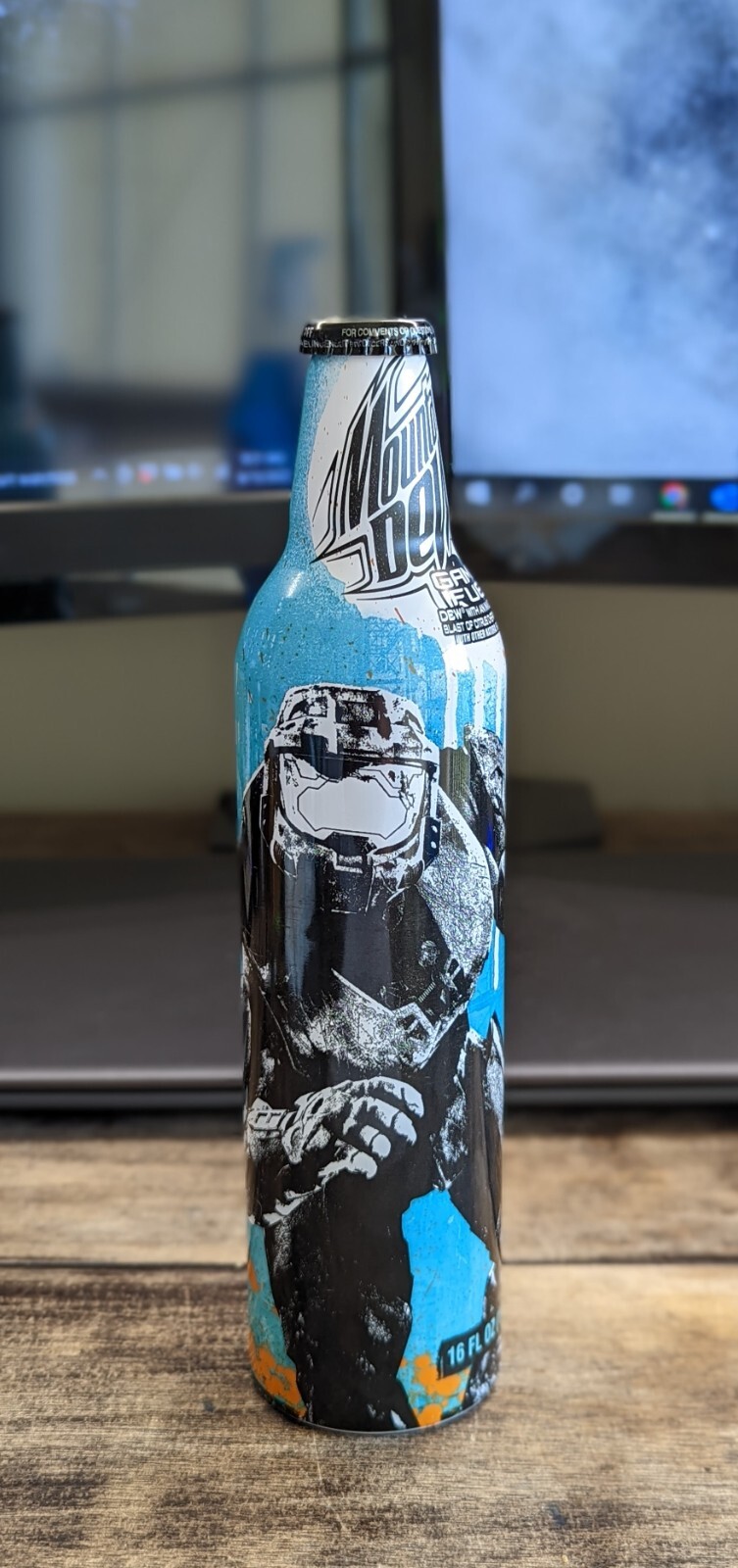 UNOPENED!! Halo 3 Master Chief Art Mountain Dew Label Game Fuel Aluminum Bottle
