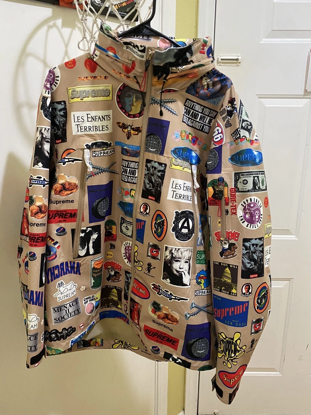 Veste autocollants Supreme Gore Tex (SS21)