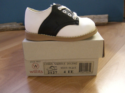 Willits Chris Black/white Saddle Shoes Children's 4 EE wide
