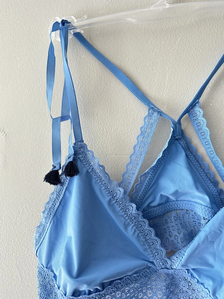 Nuevo Sujetador Inalámbrico Sin Forro Aerie M Bralette Azul Bralette Corbatas con Borlas Espalda Corredora Foto 3 de 4