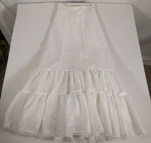 Davids Bridal Petticoat Slip Prom Wedding Dress Style 550 Size 8 White