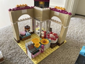LEGO FRIENDS Lot 8 Sets 3315 41013 41010 3184 41006 3930 41008 3188 INCOMPLETE