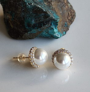 Authentic 925 Silver Seashell White 10mm Pearl Halo 1/2'' Stud Earrings Yellow Gold-Plated