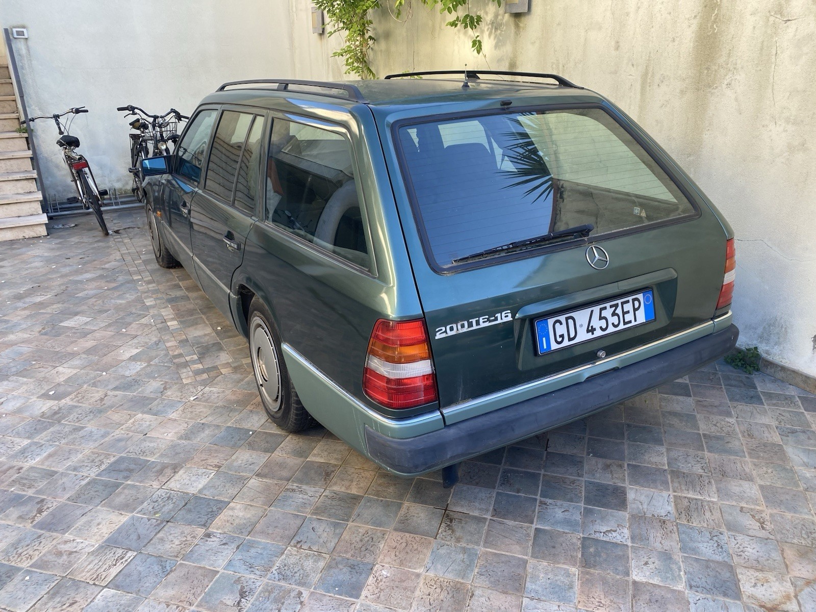 Mercedes 200 TE 16V foto 2