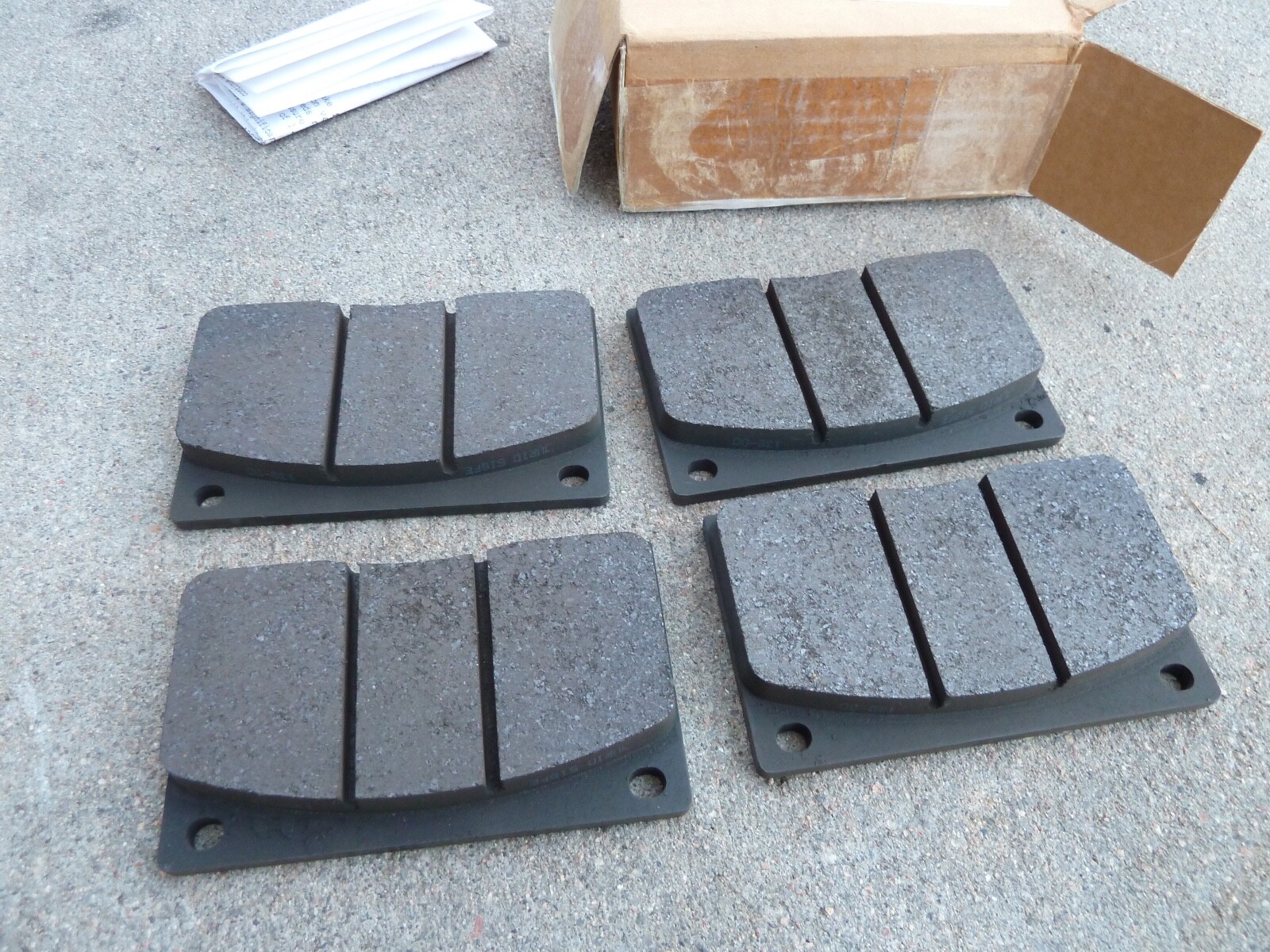 NEW OEM 1997-99 Aston Martin DB7 6 cyl  Front Brake Pad Kit Set Pads
