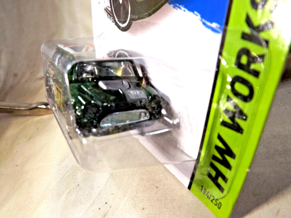 Hot Wheels #194 HW Workshop-HW All Stars Morris Mini 2014 verde con negro MC5 Sp Foto 4 de 4