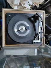 Soundesign vintage record player model 444, 33/45/78, good condition