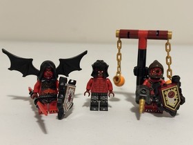 Lego Nexo Knights: Ultimate Beast Master (70334) & Ultimate Lavaria (70335)