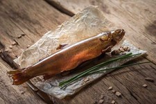 Räucher Saibling 1Kg  handgeräuchert Räucherfisch küchenfertig ausgenommen 