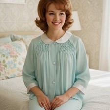Vintage 50s/60s Nylon Bed Coat Blue Chiffon Bed Jacket Blue Peignoir Set Smocked