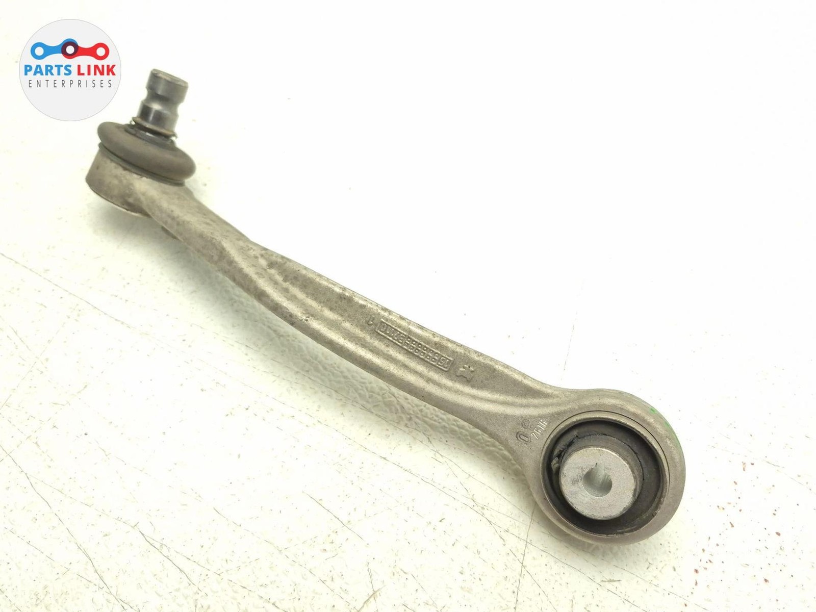 2016-20 BENTLEY BENTAYGA FRONT RIGHT UPPER CONTROL ARM WISHBONE GUIDE LEVER 636