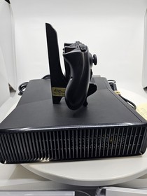 Microsoft Xbox 360 S Console 500GB Model 1439 Bundle works great 👌 Free 📦 