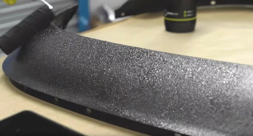 U-Pol Raptor Kit Vernice ruvida antigraffio 4L + indurente UPOL - COLORABILE - Bild 3 von 4