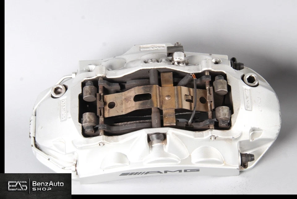 07-12 Juego de pinzas de freno Brembo Mercedes W211 E63 CLS63 SL63 AMG fabricante de equipos originales Foto 4 de 4