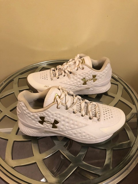 curry 1 low championship