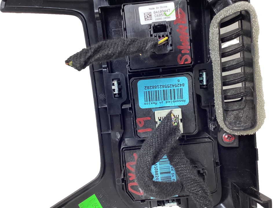 Moldura Lateral Derecha Tablero Jeep Cherokee 2014-2018 | Meses sin interés Moldura Lateral Derecha Tablero Jeep Cherokee 2014-2018 | Meses sin interés