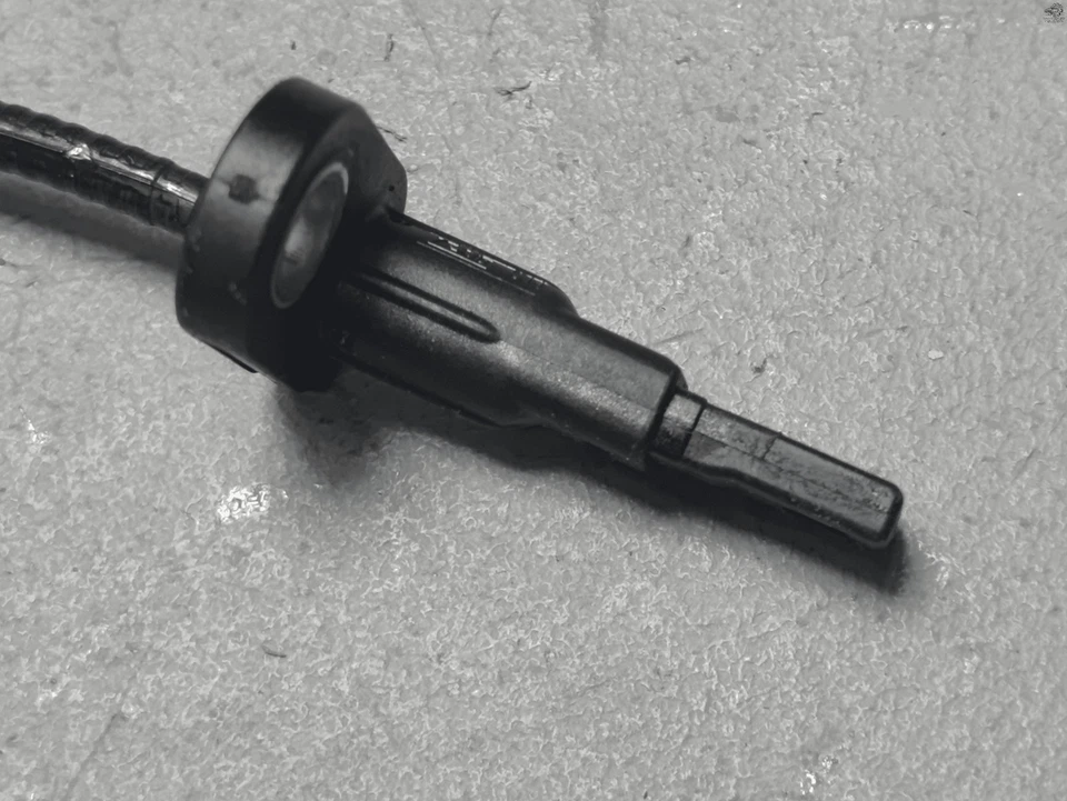 SENSOR DE VELOCIDAD DE RUEDA ABS DELANTERO IZQUIERDO O DERECHO OEM 2024-2025 CHEVROLET TRAX 1 PIEZA Foto 2 de 4