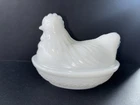 Vtg Milk Glass Hen on a Nest Dish Anchor Hocking, Opalescent Comb Wattle 4.5 In