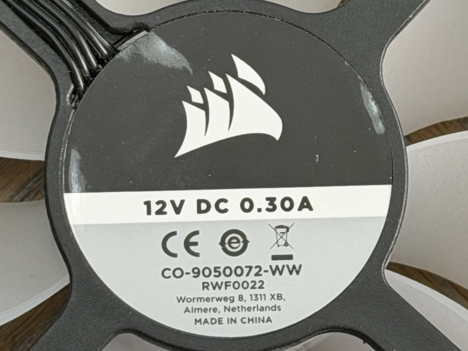 Ventilador de caja Corsair LL120 120 mm doble LL RGB LED PWM - CO9050071WW PAQUETE DE 3  Foto 2 de 3