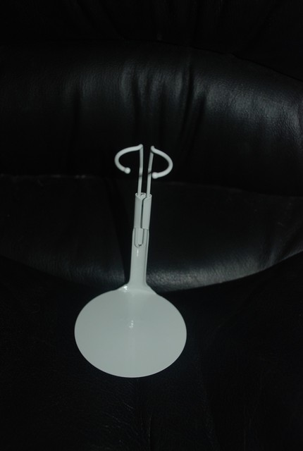 madame alexander doll stands