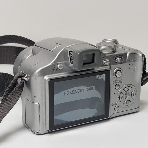 Panasonic Lumix DMC-FZ7 12x Leica Zoom 6MP Digital Camera Digicam Bundle TESTED* - Picture 4 of 15