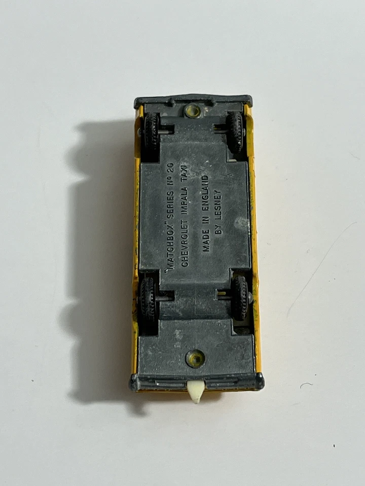 Vintage Lesney Matchbox 20 Chevrolet Impala Taxi Cab Regular Wheel 1965 - Image 3 of 3