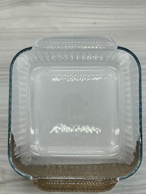 Pyrex 222-S Casserole Baking Dish 8