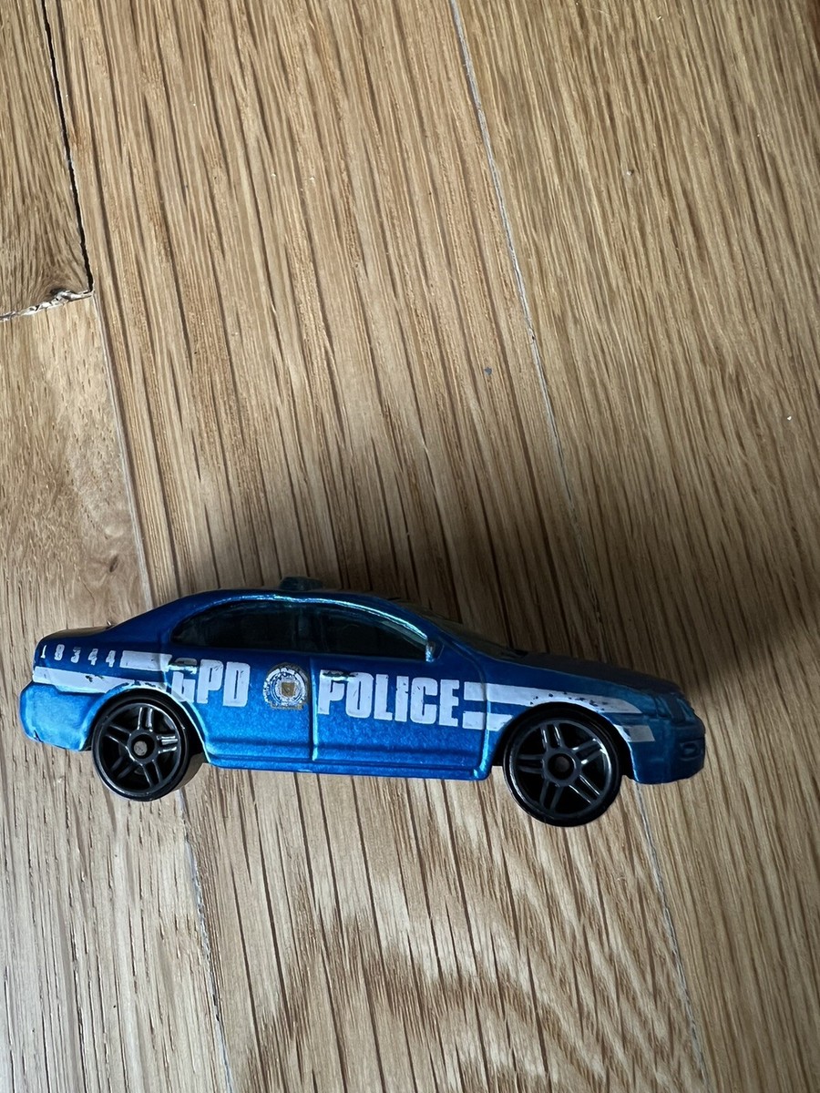 Hot Wheels 1/64 Ford Fusion Police Car G.P.D Police ( Gatham