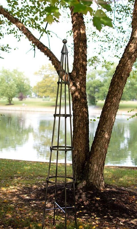 Obelisco de jardín Achla, gris, 84,5" Foto 3 de 4