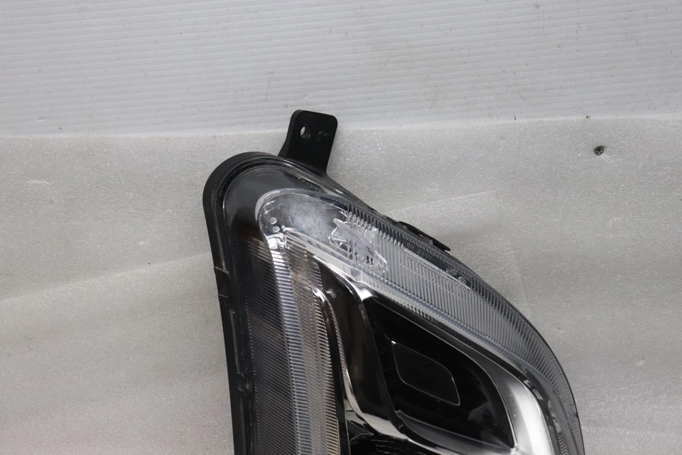 Chevrolet Equinox 2018-2021 luz antiniebla pasajero derecho halógeno OEM Foto 2 de 4