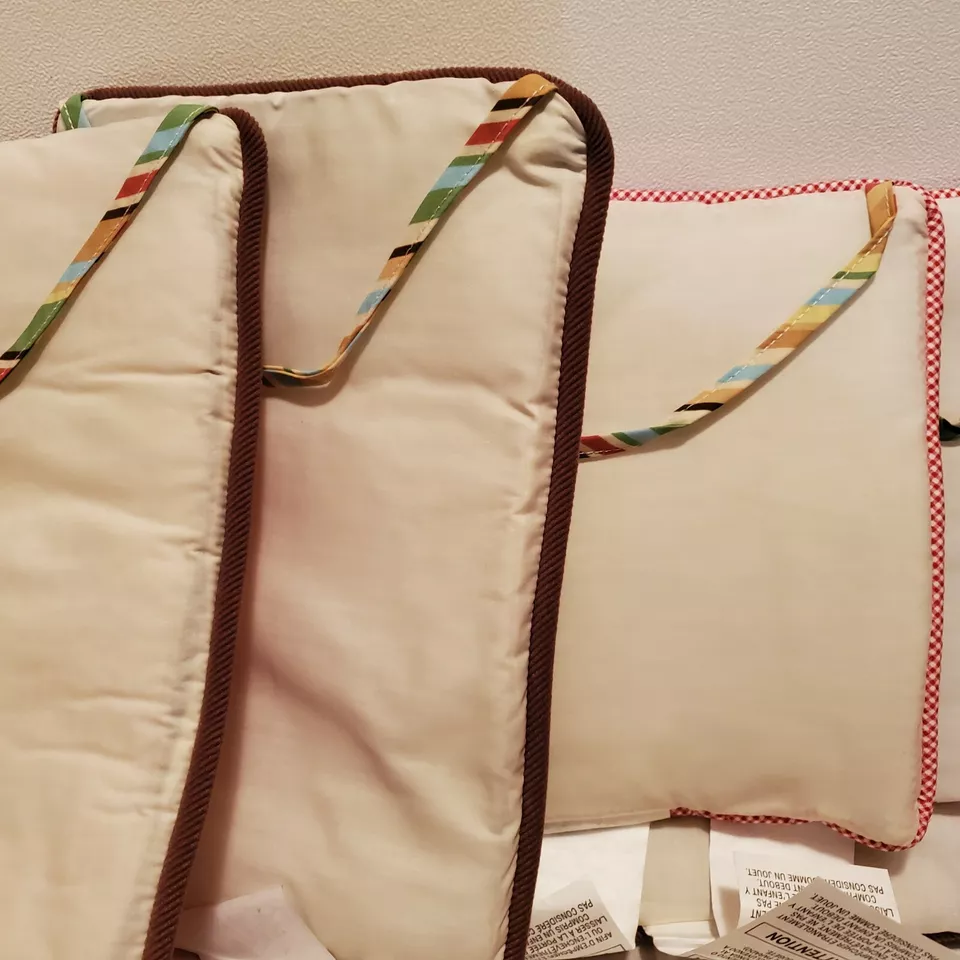 CoCaLo Bebé Sopa de Letras Colgante de Pared Bebé Guardería Estante Super Lindo Nuevo Foto 4 de 4