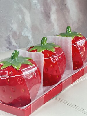Set of 4 Strawberry Jars W/Lids 5  On Ceramic Tray 12,5x4,5 