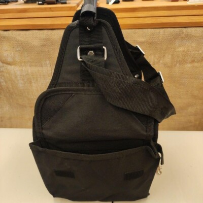 Snap-on TB1OMP3 compact tool bag with 12 exterior and 9 interior