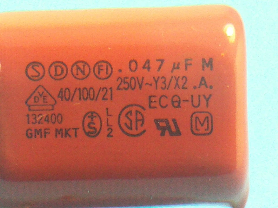 10 PANASONIC  .047uf CERAMIC CAPACITOR TYPE 250v 473M POLYESTER LOT OF (10) - Image 3 of 4