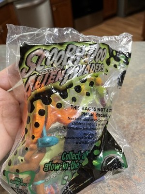 scooby doo and the alien invaders 2000 burger king kid's meal toy #5 glows