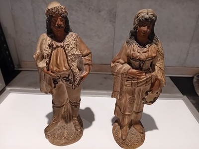 2 antike Figuren von Joseph Strnact